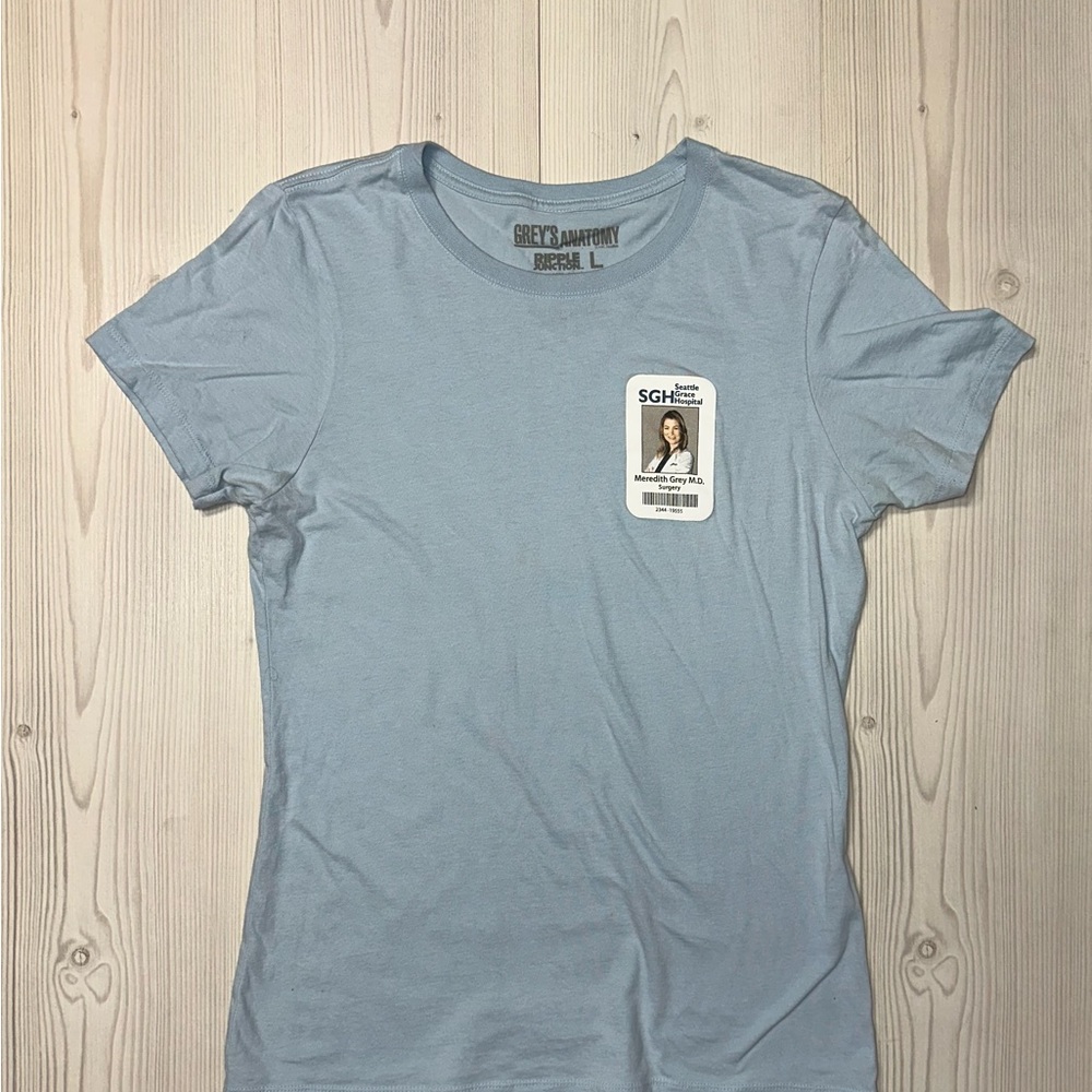 Grey's Anatomy Light Blue Women's Short Sleeve Tee - Picture 1 of 4